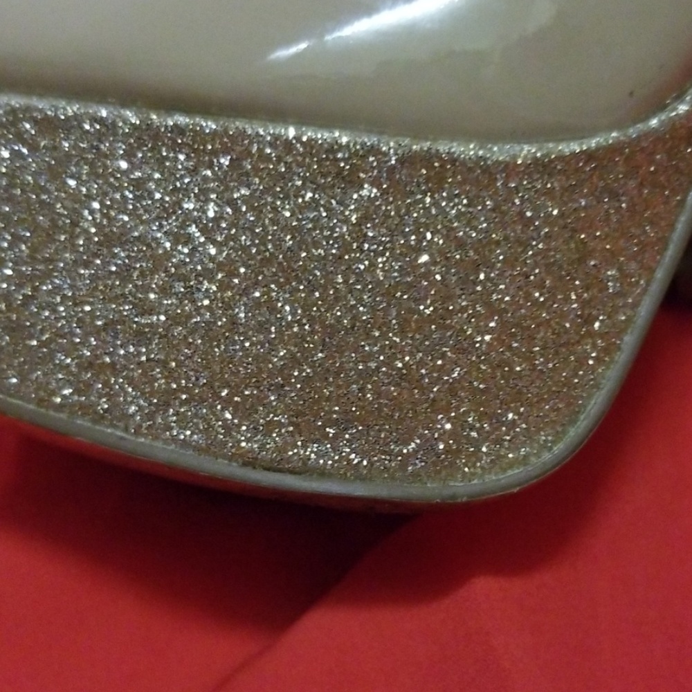 3 Tone Heels - Picture 6 of 8